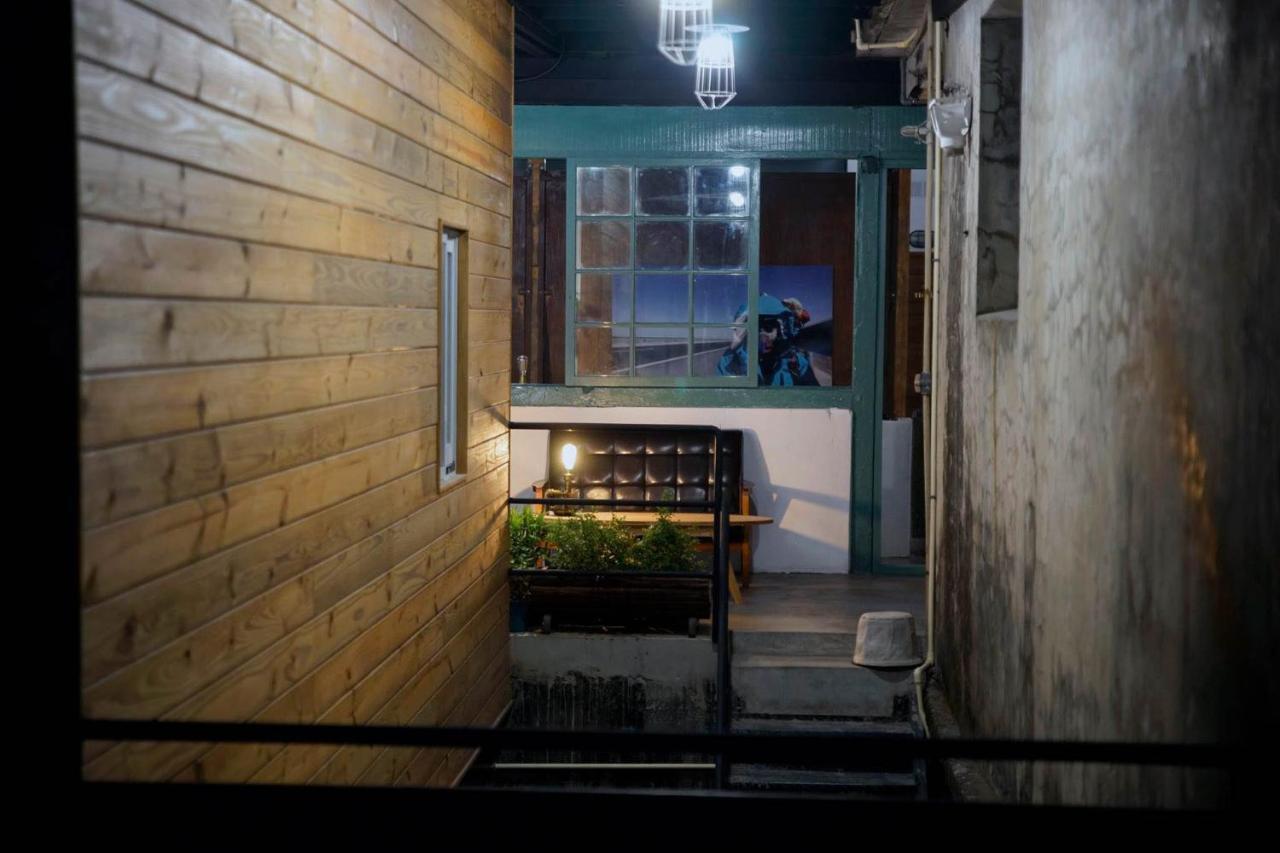 Pisces Youth Hostel T'ai-tung Exterior foto